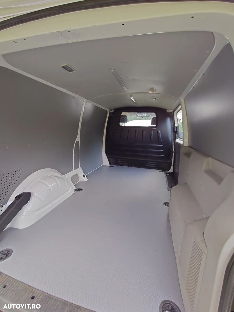Volkswagen Transporter - 11
