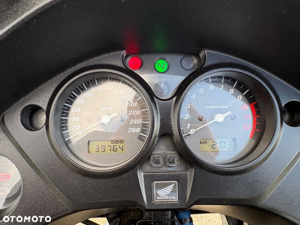 Honda CBF - 32