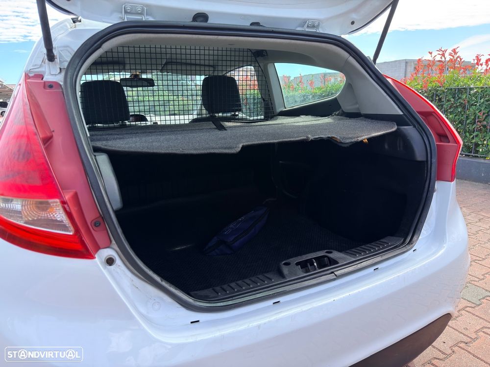 Ford Fiesta 1.4 tdci SportVan - 27