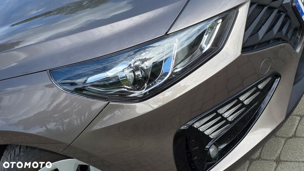 Hyundai i30 1.5 DPI Classic + - 11