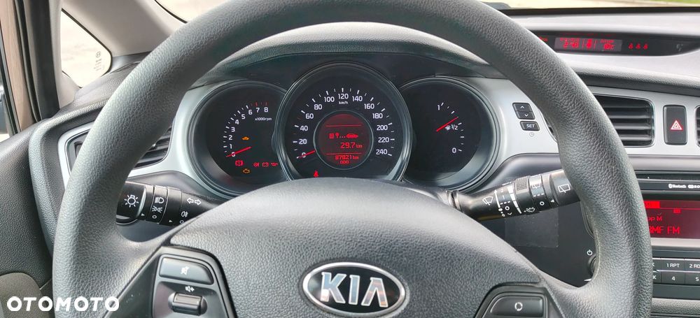 Kia Ceed - 23