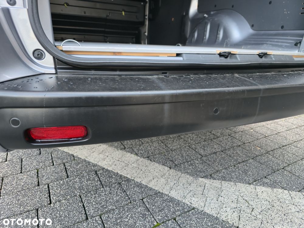 Opel Vivaro 2.0 CDTI Long 3,1t Enjoy (bryg.) - 27