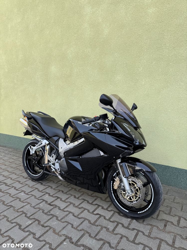 Honda VFR - 2