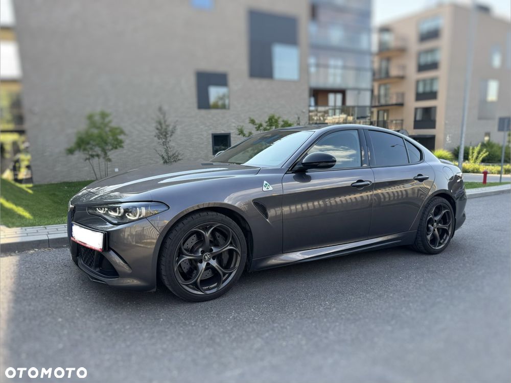Alfa Romeo Giulia - 1