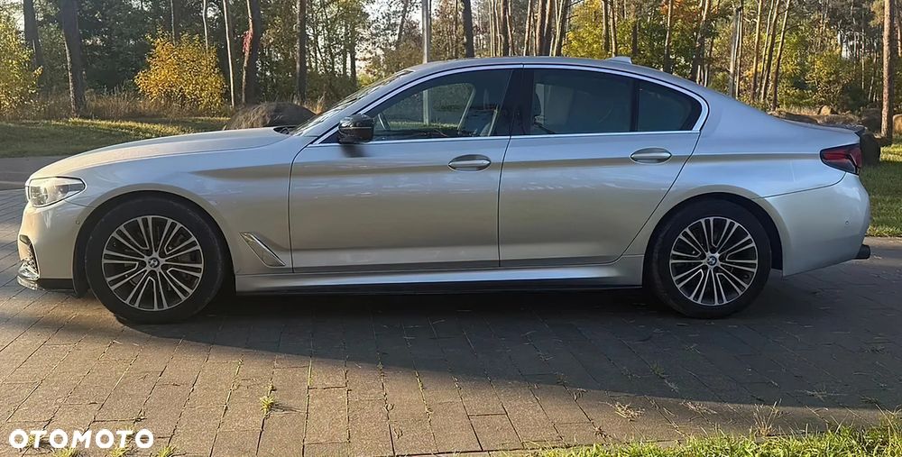 BMW Seria 5 540i xDrive Luxury Line - 4