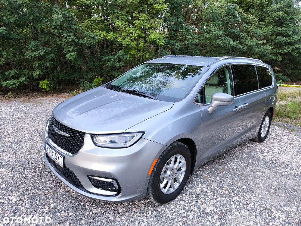 Chrysler Pacifica - 2
