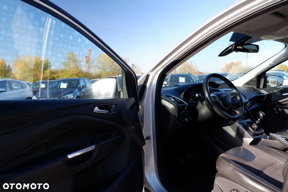 Ford Kuga 2.0 TDCi 4WD Titanium - 24