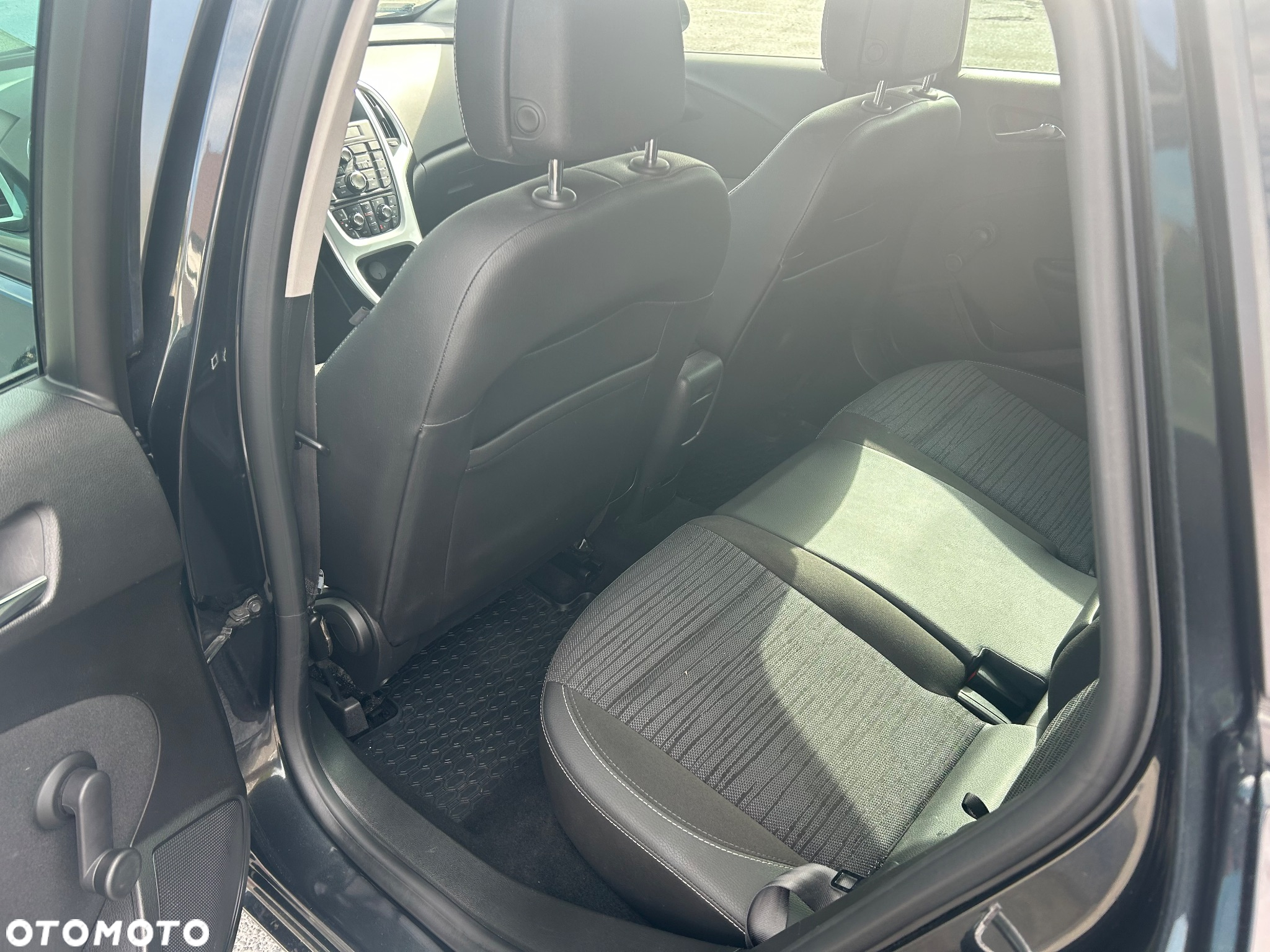 Opel Astra IV 1.4 T Active - 16