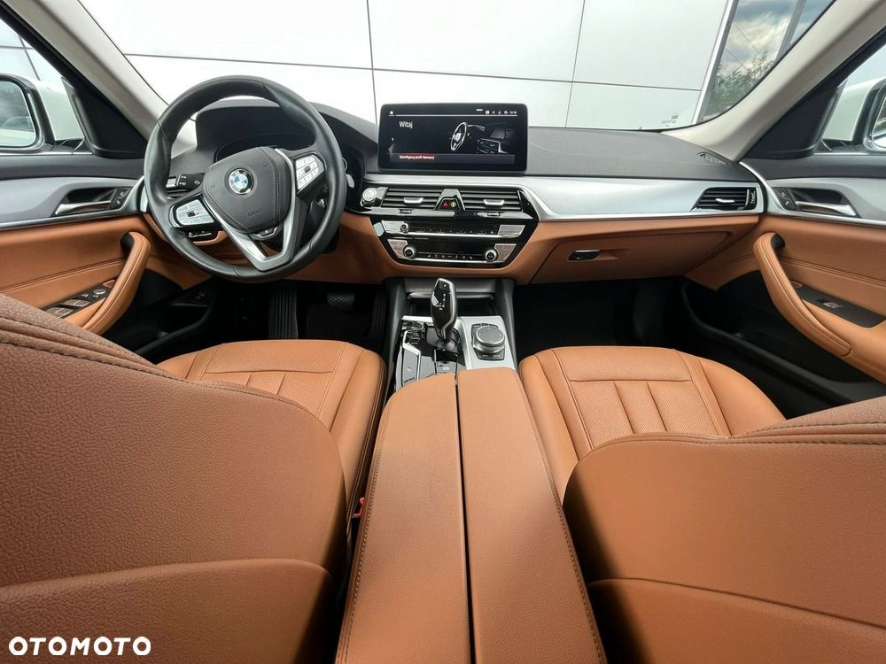 BMW Seria 5 520d xDrive - 18
