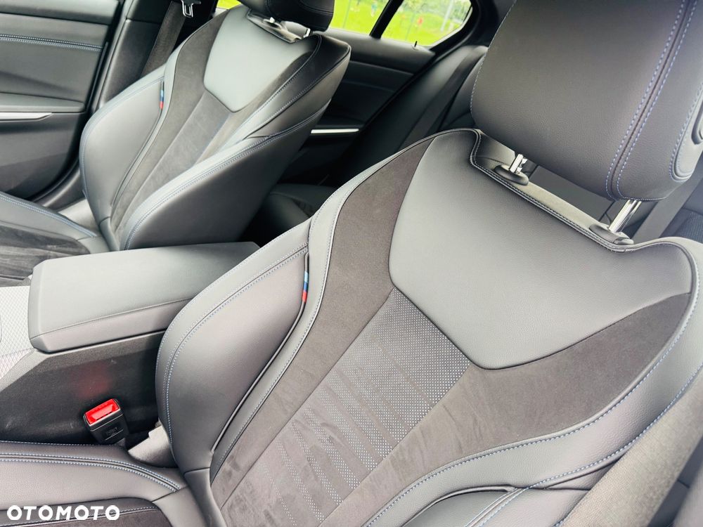BMW Seria 3 320e PHEV M Sport - 19