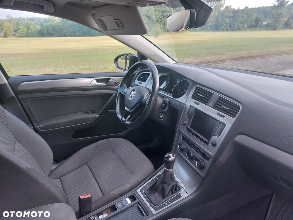 Volkswagen Golf - 15