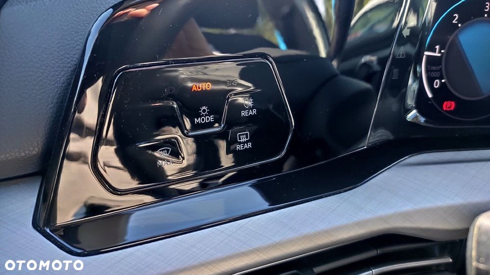 Volkswagen Golf - 35