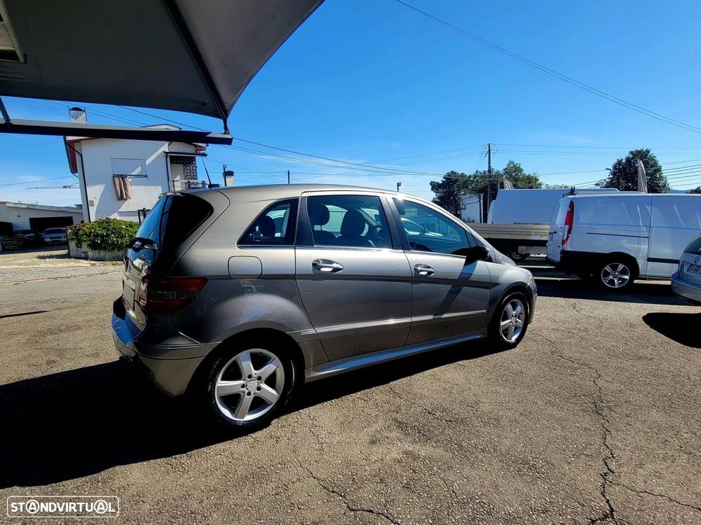 Mercedes-Benz B 180 - 6