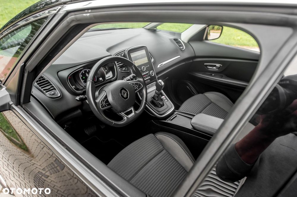 Renault Scenic ENERGY TCe 140 EDC LIMITED - 18