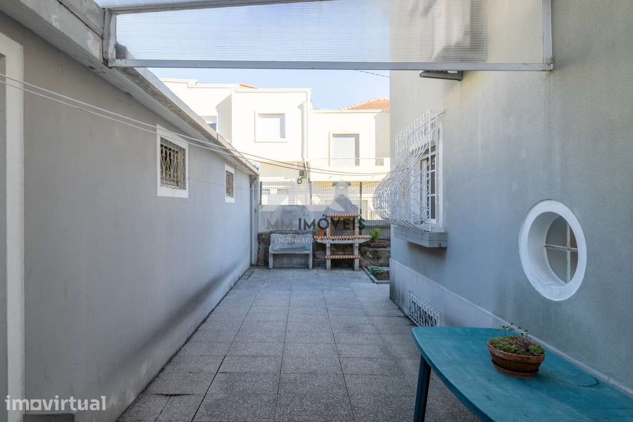 Moradia T3+1 | Terraço | 3 Frentes | Cave | Garagem - Grande imagem: 3/60