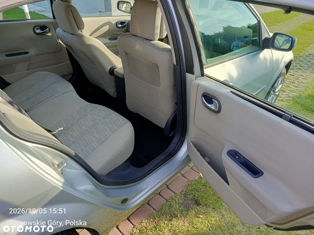 Renault Megane 1.6 16V Confort Authentique - 8