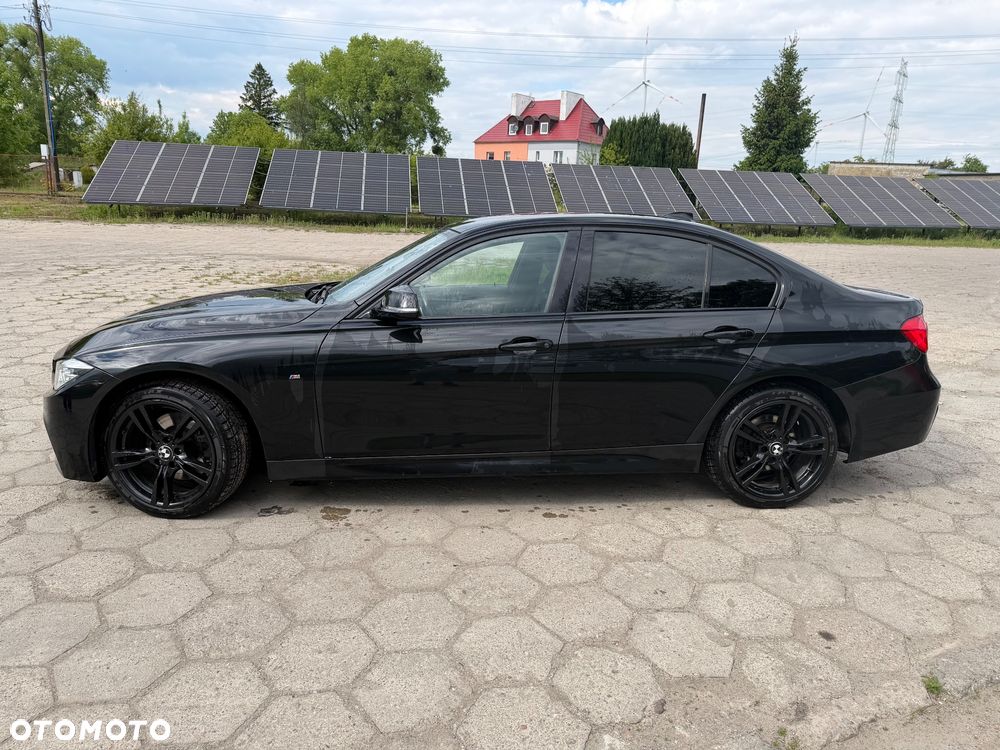 BMW Seria 3 330i xDrive - 5