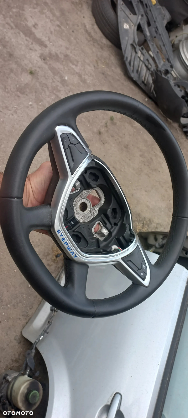 KIEROWNICA DACIA SANDERO II STEPWAY 18r skora bardzo ładna