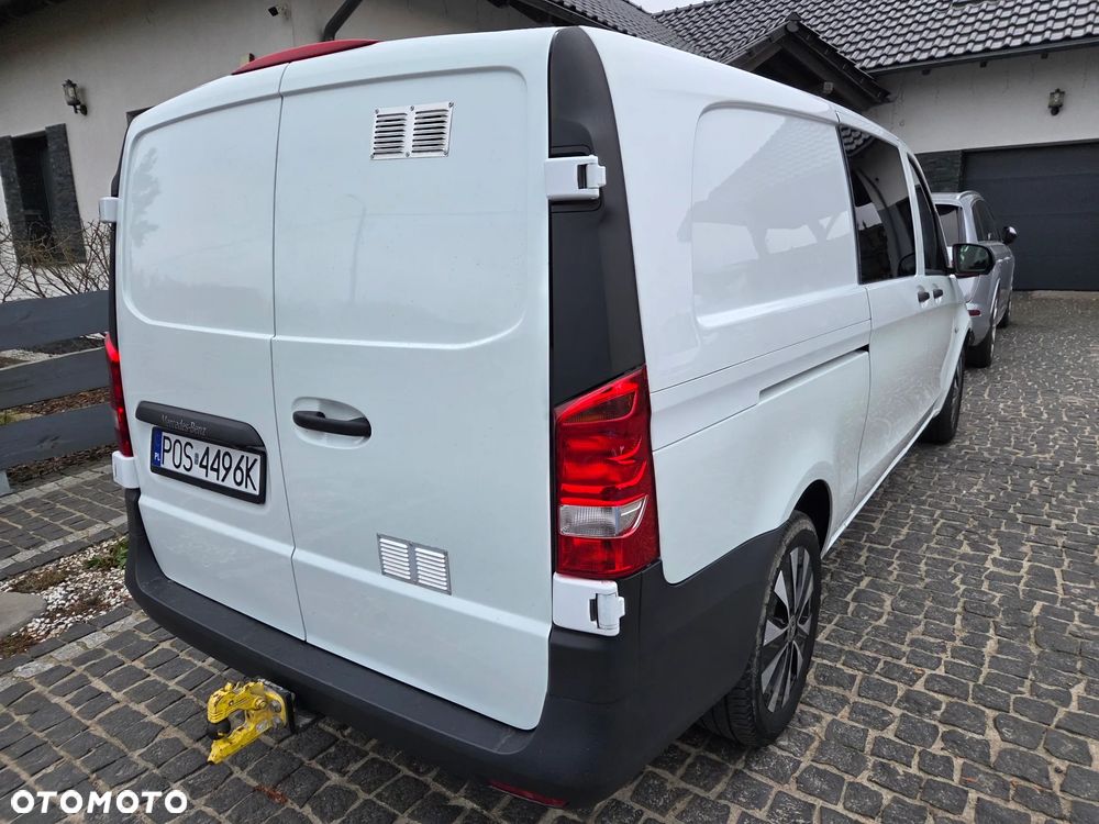 Mercedes-Benz Vito Mixto 5 miejsc - 11
