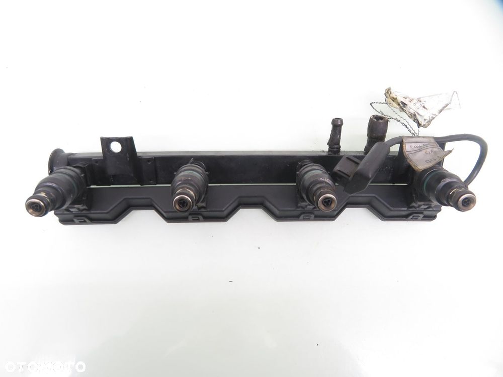 LISTWA WTRYSKOWA BMW E36 316 i M40 B16 1727234 - 4
