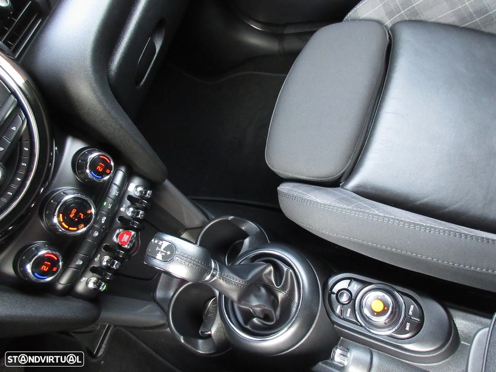 MINI 3 Portas Cooper D Auto - 38