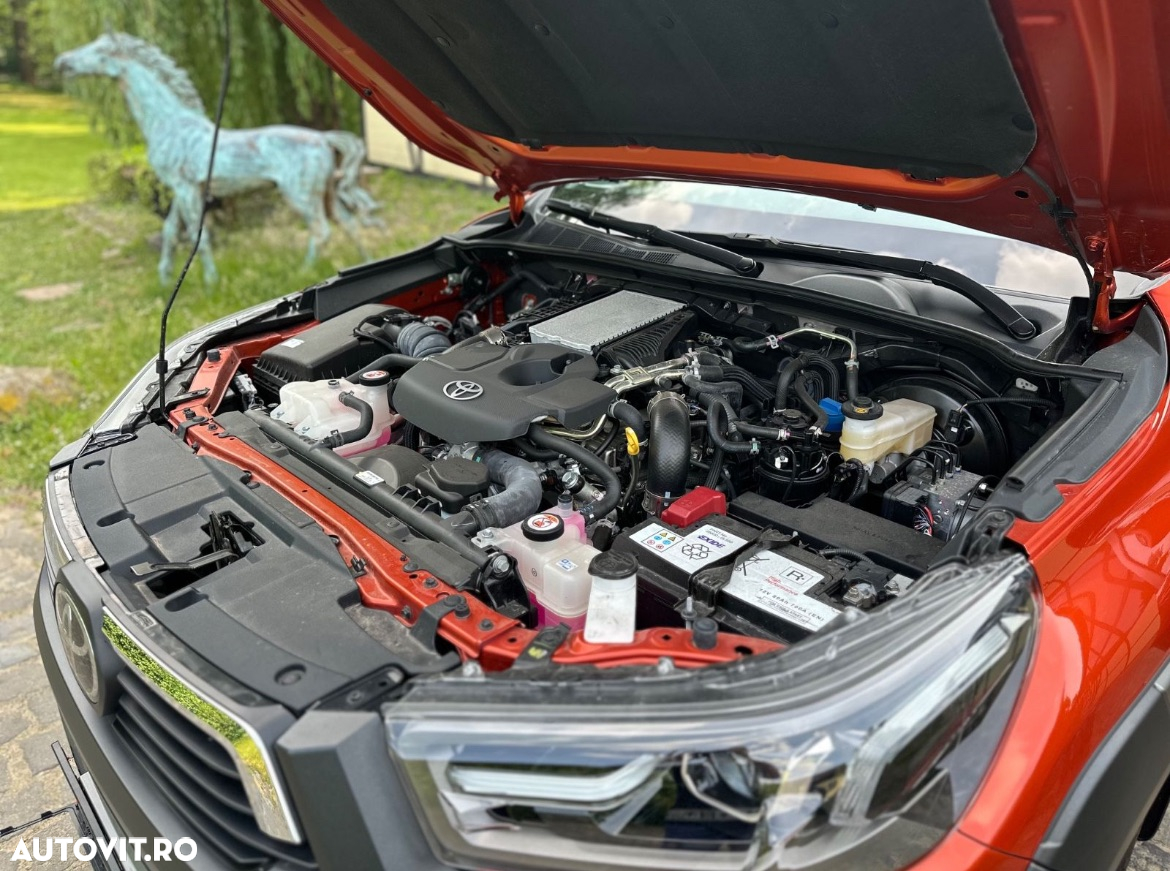 Toyota Hilux 2.8D 204CP 4x4 Double Cab AT Invincible - 22