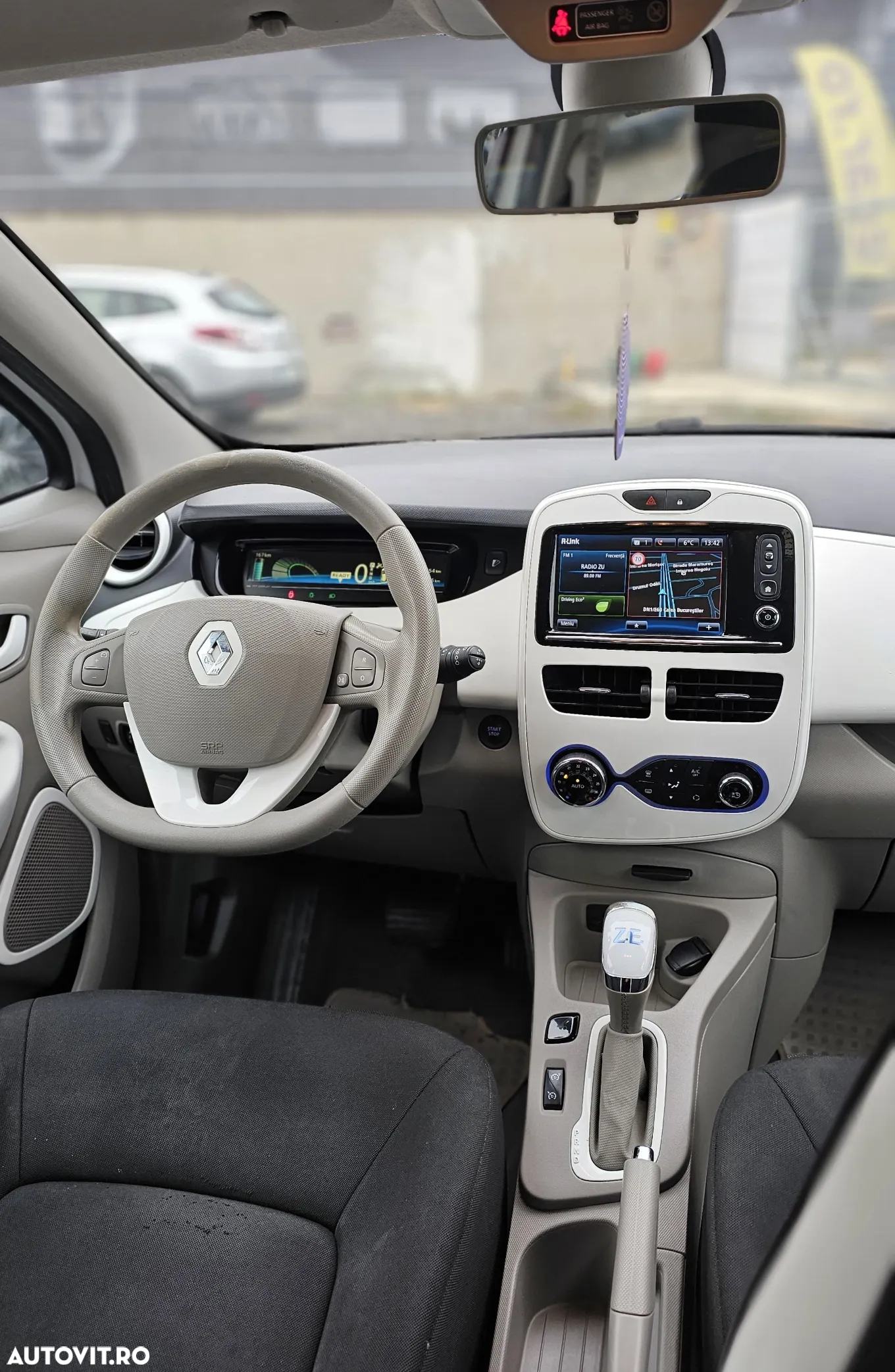 Renault ZOE - 5
