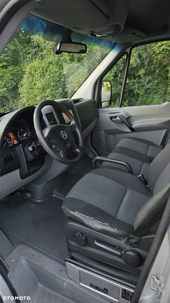Mercedes-Benz Sprinter - 16