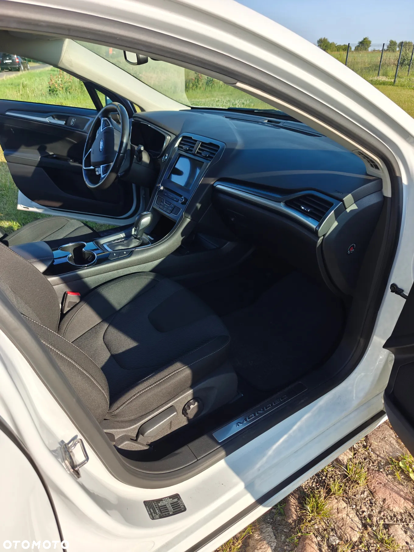 Ford Mondeo 2.0 TDCi Titanium PowerShift - 11