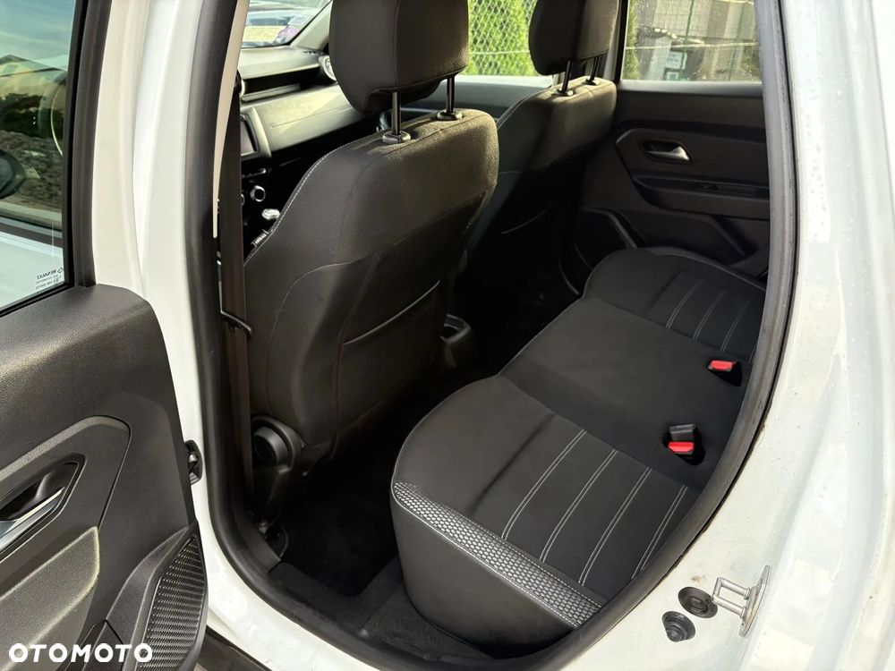 Dacia Duster 1.2 TCe Celebration S&S EU6 - 24