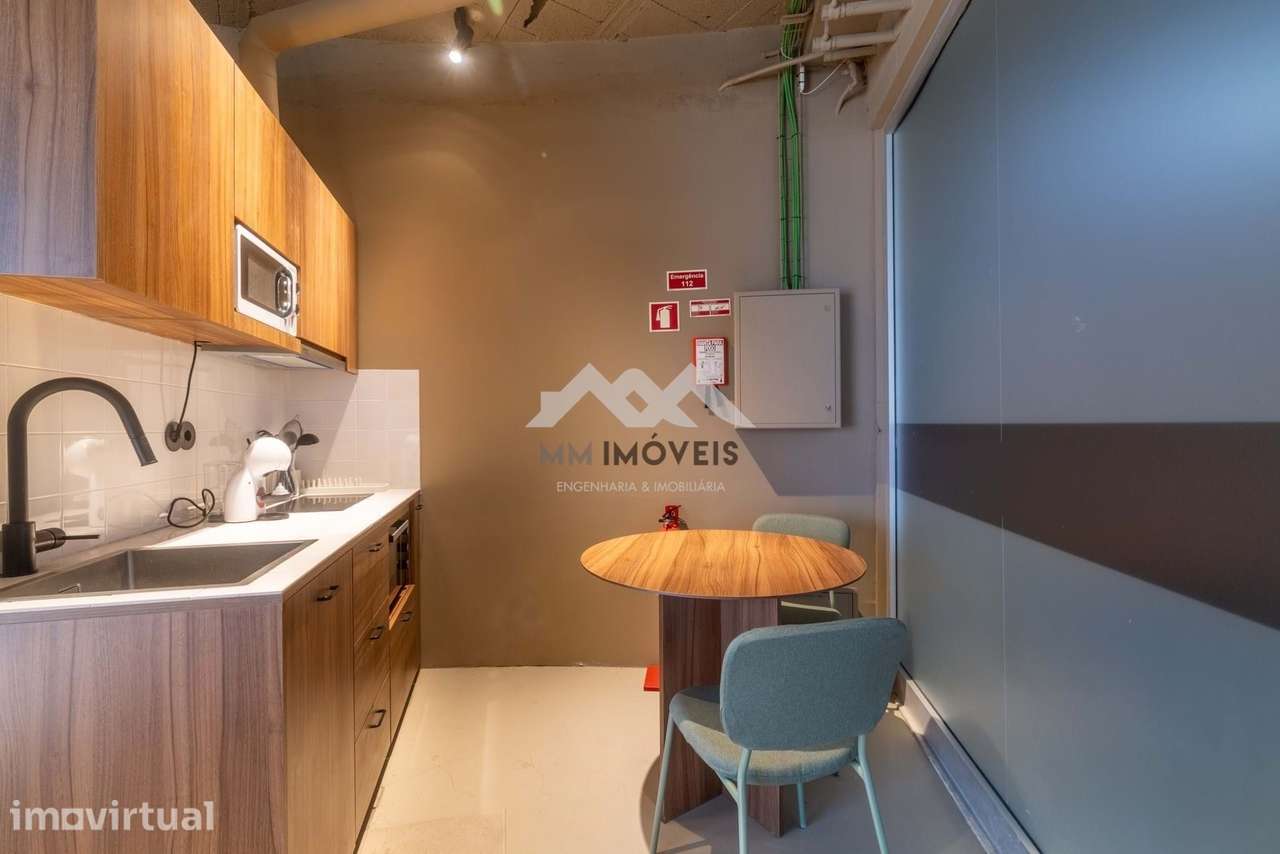 Loja Renovada | Open Space + Zona Privada | Gondomar - Centro - Grande imagem: 4/17
