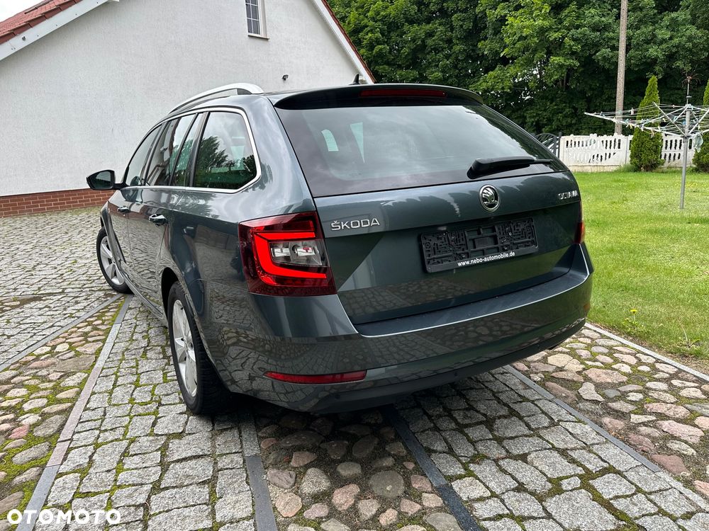 Skoda Octavia 1.8 TSI DSG Style - 9