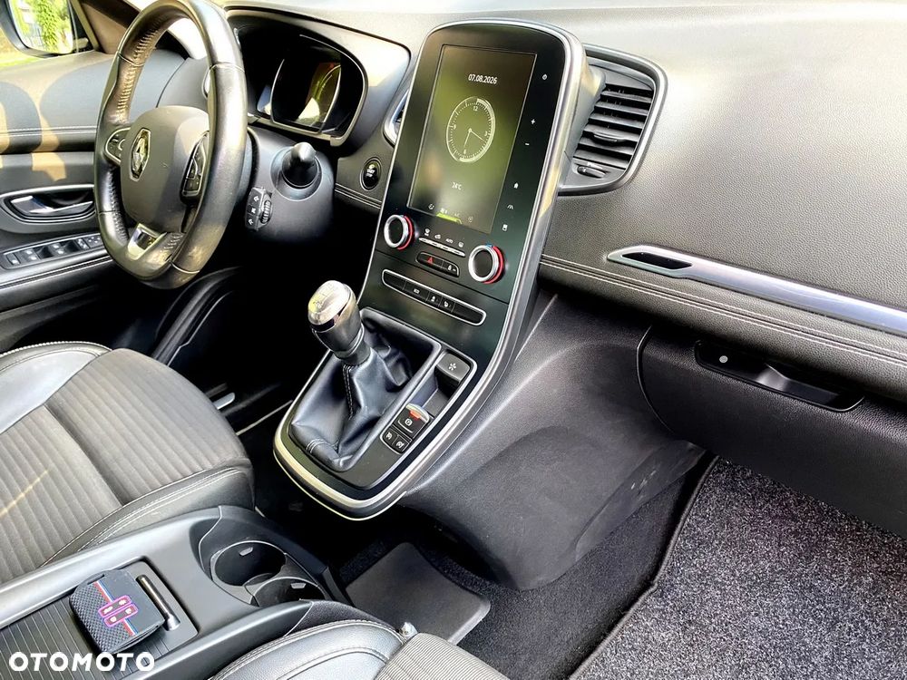 Renault Grand Scenic - 31