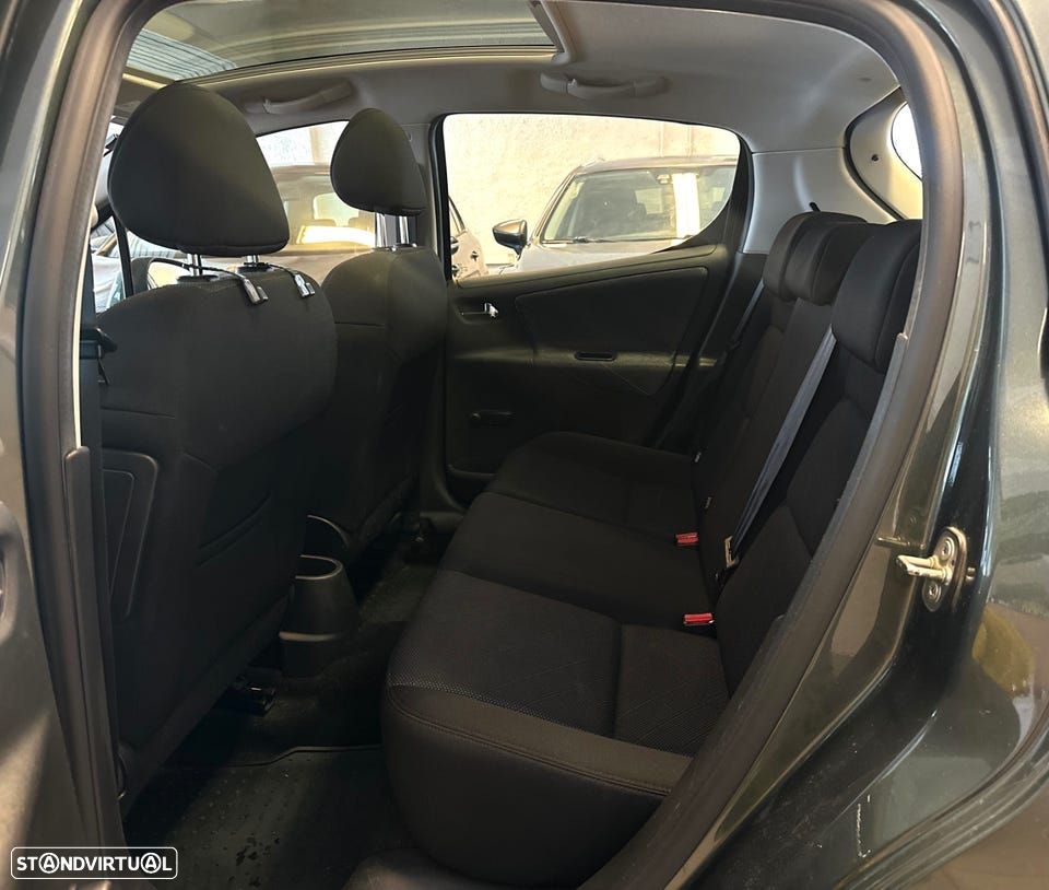Peugeot 207 - 6