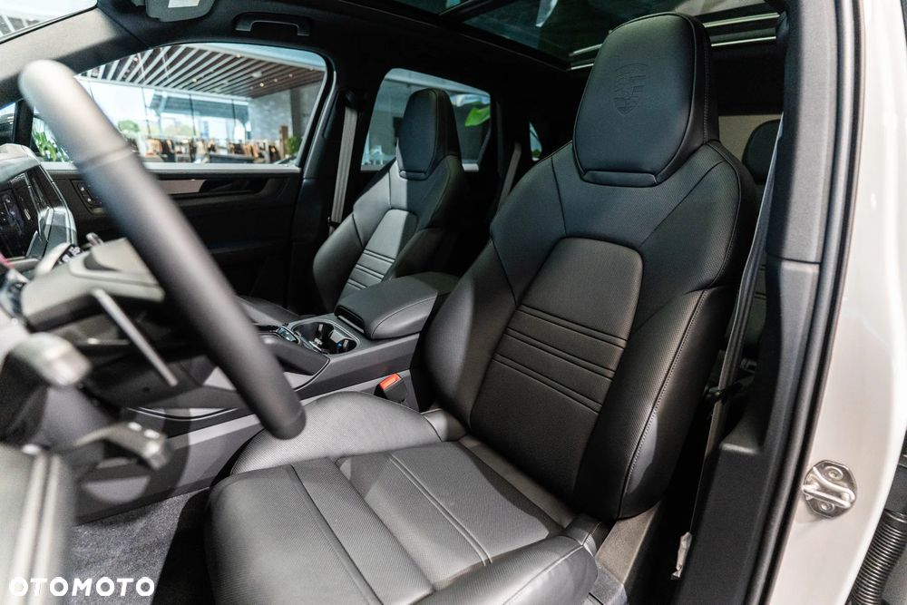 Porsche Cayenne E-Hybrid PHEV Black Edition - 11