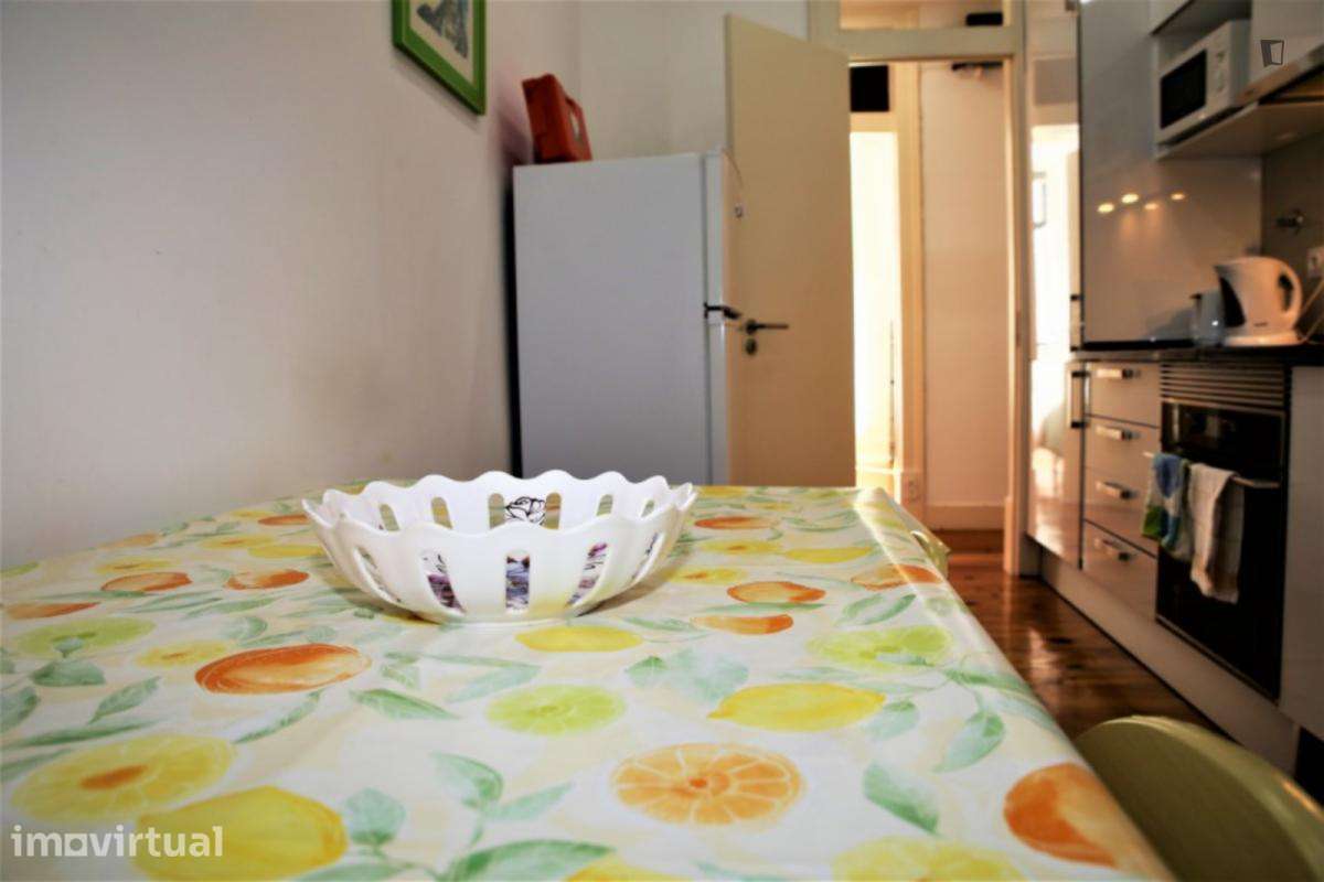 Quarto - localizado em Arroios Lisbon - Grande imagem: 5/16