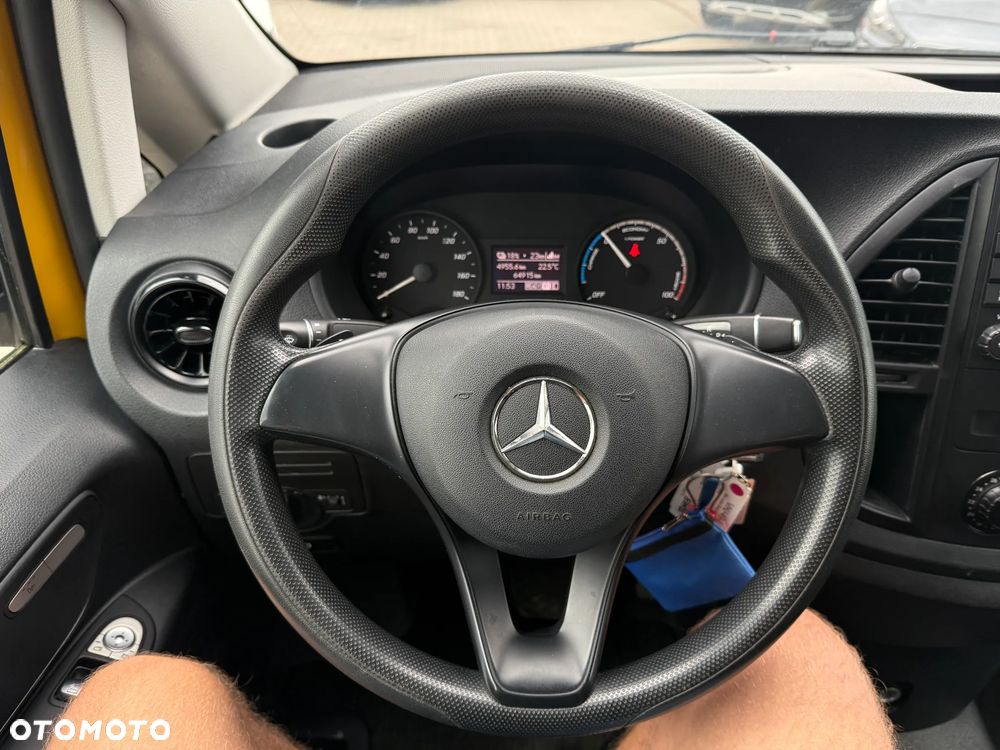 Mercedes-Benz eVito LONG - 12