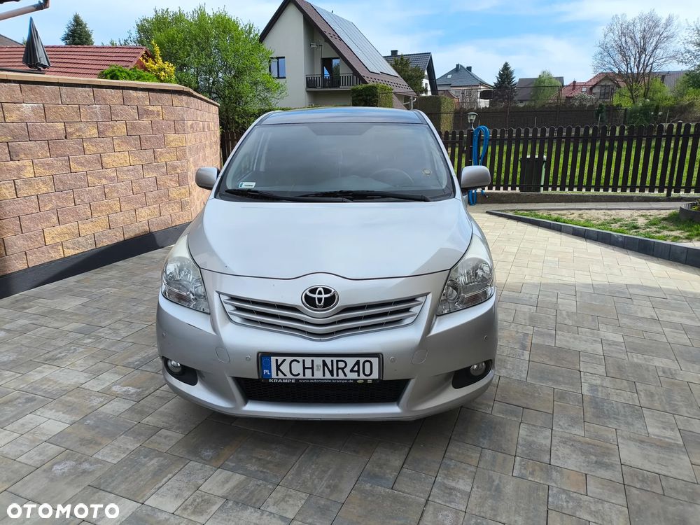 Toyota Verso 2.0 D-4D Sol - 2