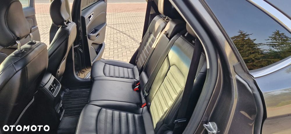 Ford Edge - 2