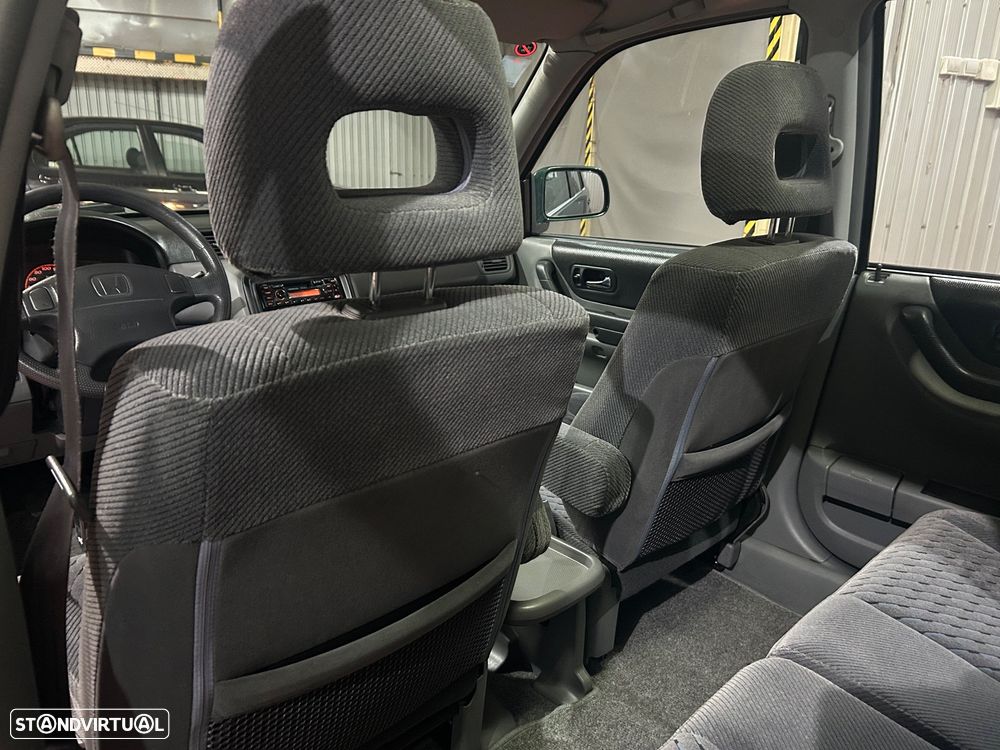 Honda CR-V 2.0 LS - 19