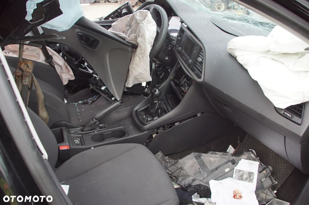 Auto na części - Seat Leon III ST Lift 1.6 TDI 90 KM DDY RSC L9YT 167 tys. 2018R Drzwi Lampy Klapa Szyby Felgi Relingi - 11