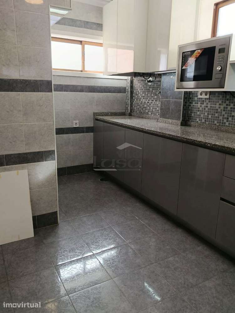 Apartamento T2 centro de Rio Tinto totalmente remodelado - Grande imagem: 2/19