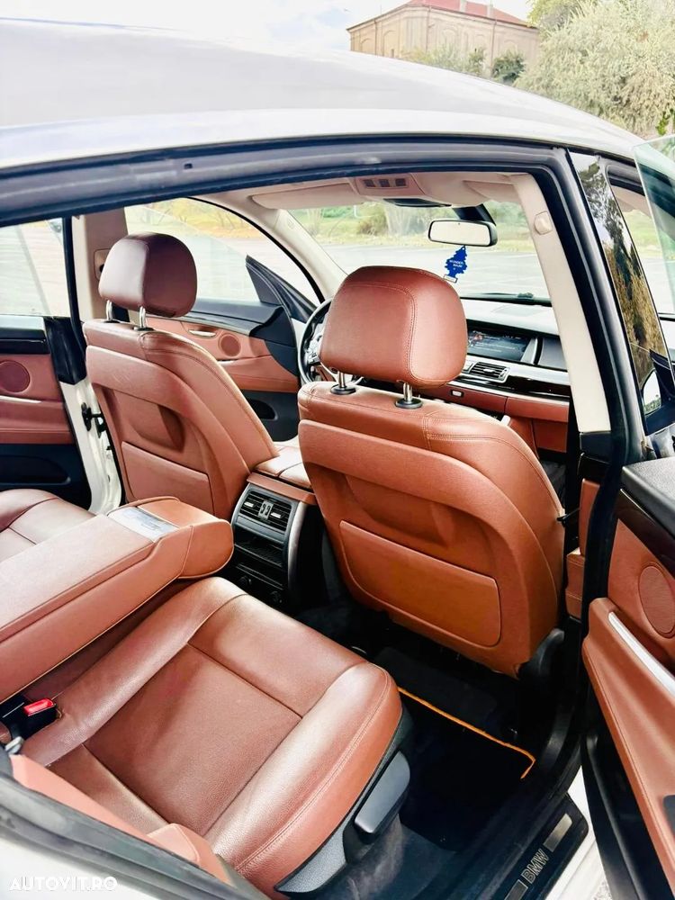 BMW Seria 5 520d Aut. - 9