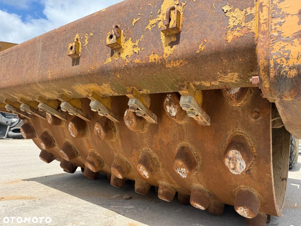 Caterpillar CS 573E ,Walec + Płaszcz Kołkowy - 22