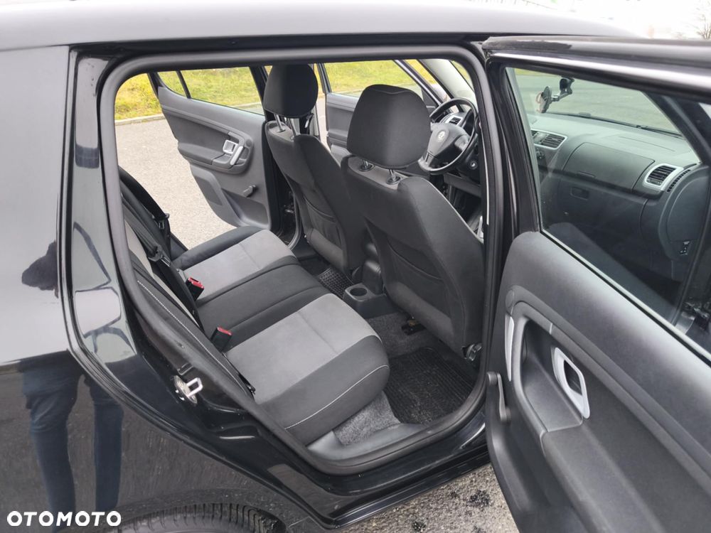 Skoda Fabia 1.4 16V Sport - 12