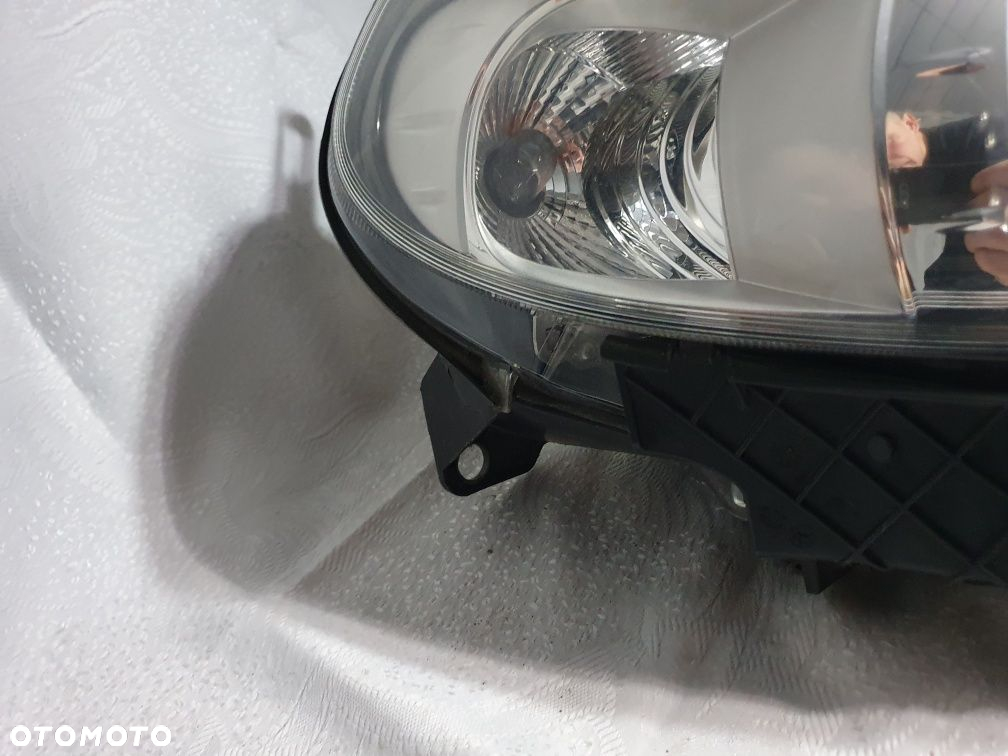 Lampa prawa Fiat Grande Punto EVO EUROPA przód - 4