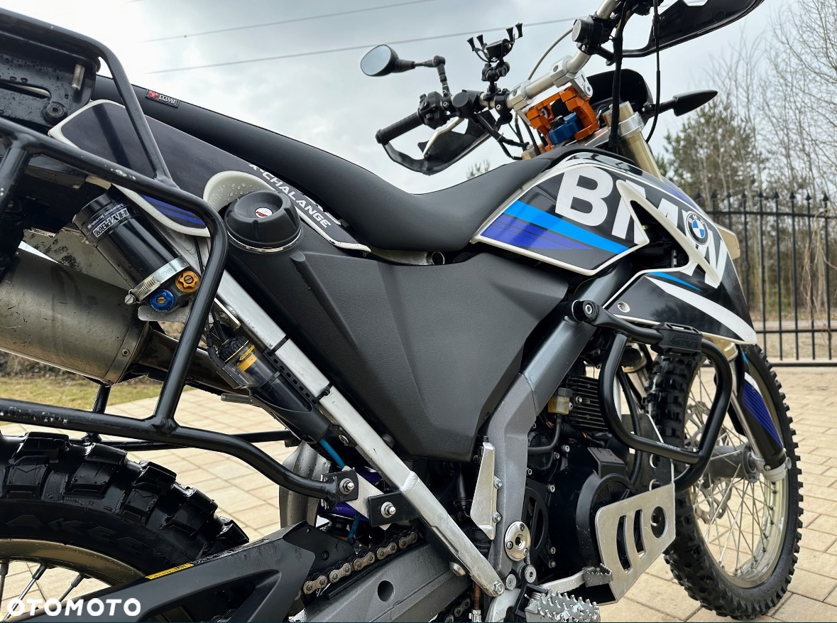 BMW G - 8