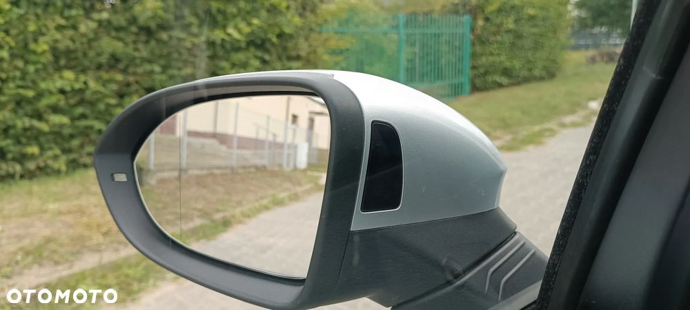 Volkswagen Golf - 21