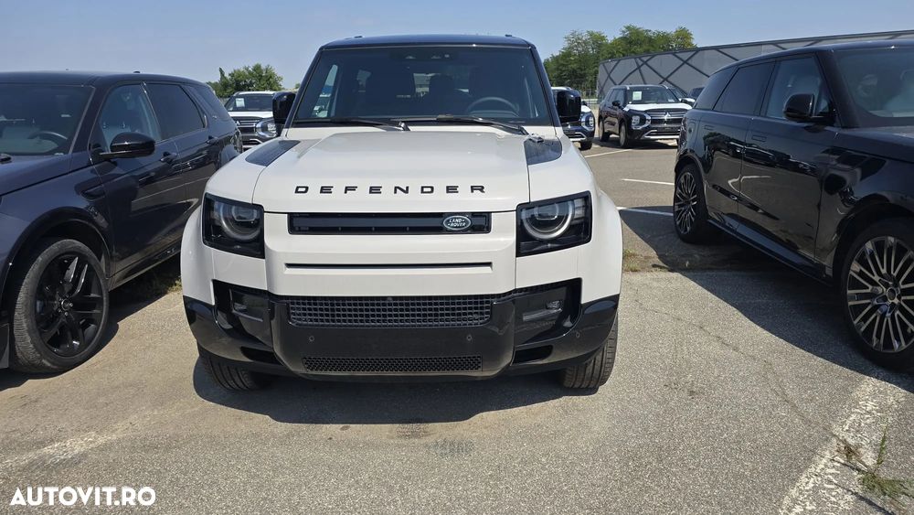 Land Rover Defender - 2