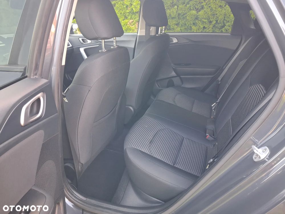 Kia Ceed 1.4 Edition 7 - 8
